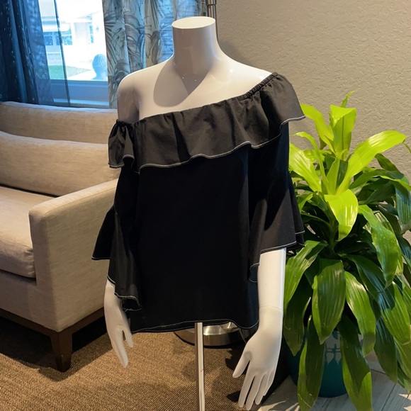 I.N.C. off the shoulder blk top - Picture 3 of 6